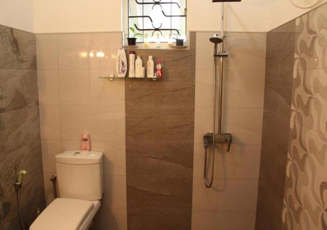 Apartamento Weerakoon Guest Hikkaduwa Exterior foto